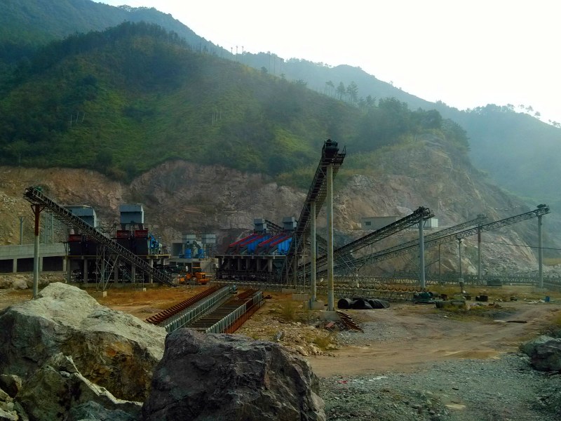 破碎篩分場地限制和基建難怎么辦？