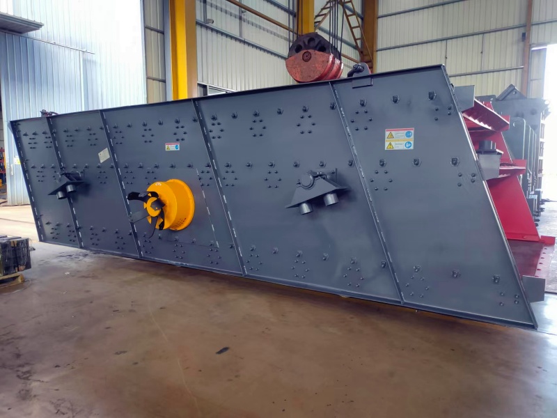 菲尼克斯發(fā)貨3YK1860與2470圓振動(dòng)篩，助力高效篩選解決方案