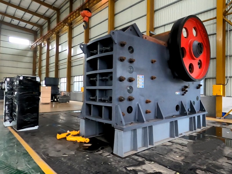 浙江大型花崗巖破碎生產線(600t/h)設備選型與工藝流程詳解